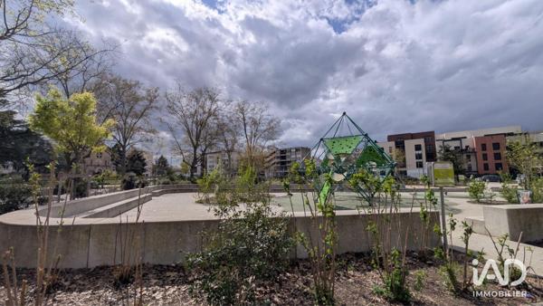 Appartement à vendre 4 pièces 77 m² Vénissieux