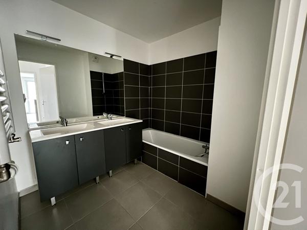 Appartement T3 à vendre  3 pièces - 61,83 m2 USTARITZ - 64