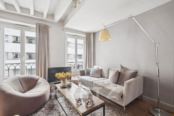 Pied à terre rue Saint Dominique