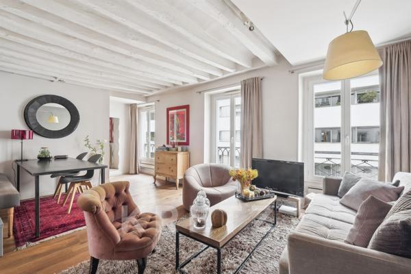 Pied à terre rue Saint Dominique