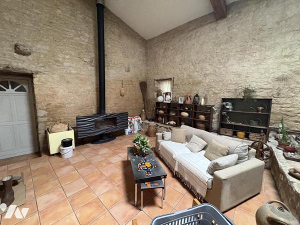 BEAUSSAIS VITRE, Maison ancienne en pierre