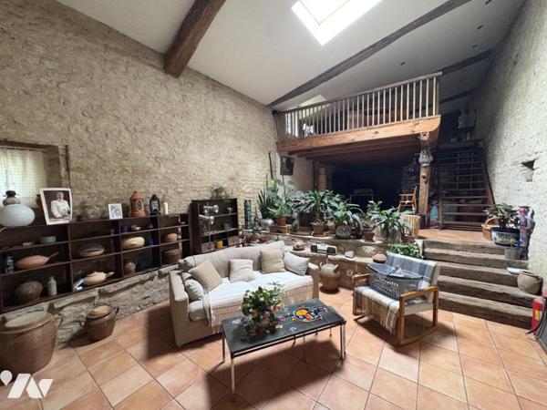 BEAUSSAIS VITRE, Maison ancienne en pierre