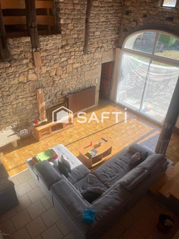 Superbe ferme rénovée,piscine et terrain arboré