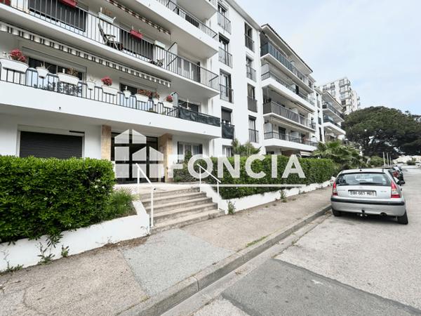 Location Appartement meublé 3 pièces 49.7 m² - 14-16 RUE DU CAP BEAR Perpignan 66100