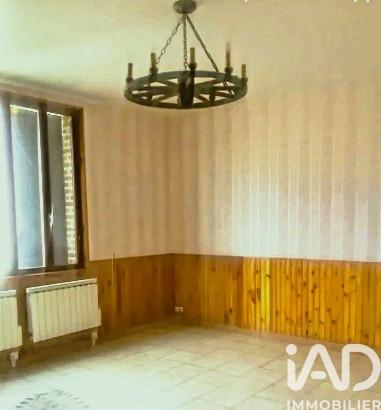 Maison à vendre 5 pièces 115 m² Villers-Faucon