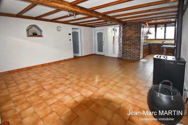 Maison à fort potentiel avec jardin et dépendances – idéal rénovation / investissement