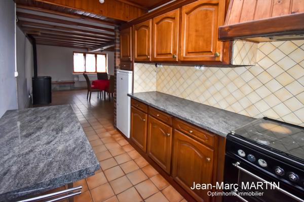 Maison à fort potentiel avec jardin et dépendances – idéal rénovation / investissement