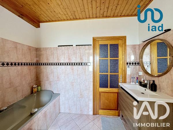 Maison à vendre 7 pièces 209 m² Saint-Pierre-de-Bœuf