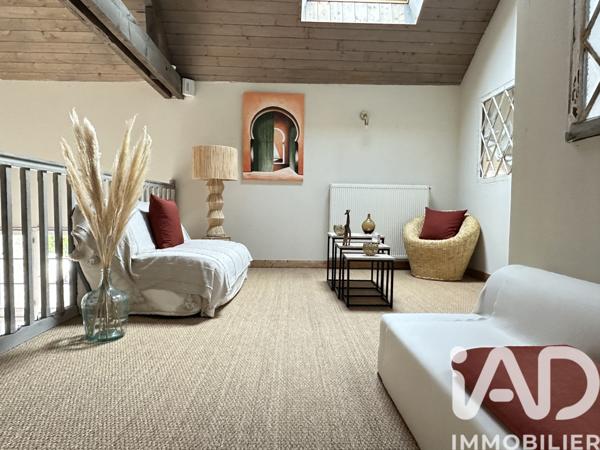 Maison à vendre 10 pièces 256 m² Saint-Étienne-de-Montluc