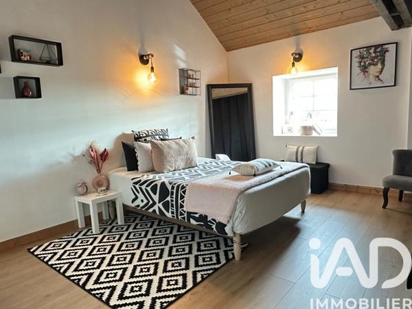 Maison à vendre 10 pièces 256 m² Saint-Étienne-de-Montluc