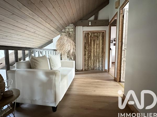 Maison à vendre 10 pièces 256 m² Saint-Étienne-de-Montluc