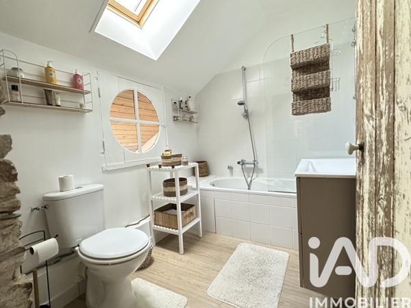 Maison à vendre 10 pièces 256 m² Saint-Étienne-de-Montluc