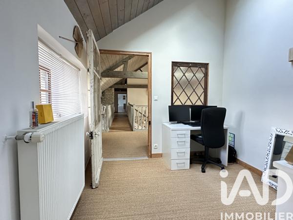 Maison à vendre 10 pièces 256 m² Saint-Étienne-de-Montluc