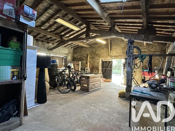 Maison à vendre 10 pièces 256 m² Saint-Étienne-de-Montluc