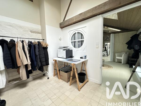 Maison à vendre 10 pièces 256 m² Saint-Étienne-de-Montluc