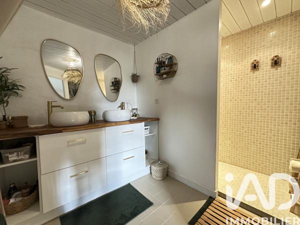 Maison à vendre 10 pièces 256 m² Saint-Étienne-de-Montluc