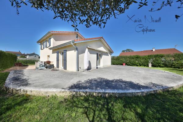 Maison à vendre 6 pièces BAGE LA VILLE (01)