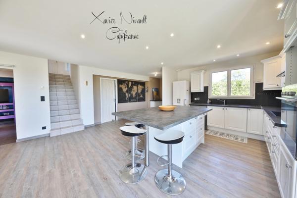 Maison à vendre 6 pièces BAGE LA VILLE (01)