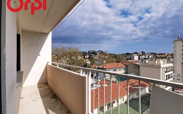 Appartement à vendre    3 pièces • 54,11 m2 Toulon
