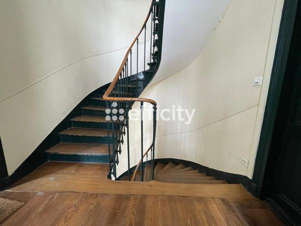 Appartement
         1 pièce
        - 35 m² Exclusivité 435 000 € *