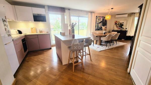 Bordeaux SAINT SEURI Bel Appartement de standing vue sur jardins 3 chambres