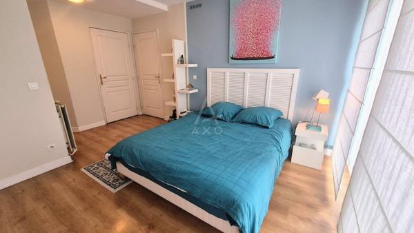 Bordeaux SAINT SEURI Bel Appartement de standing vue sur jardins 3 chambres