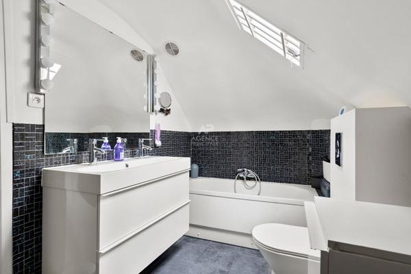 Maison Le Pecq 6 pièce(s) 170 m2 €1 175 000 ** - Référence 16532