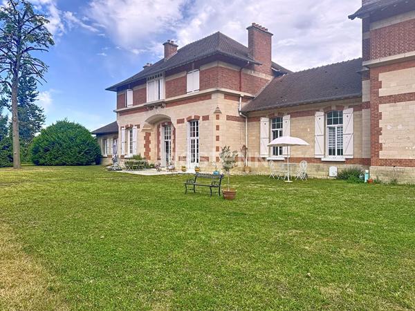 Appartement de Prestige a Vendre a Gouvieux - Un Havre de Paix au Coeur de la Nature