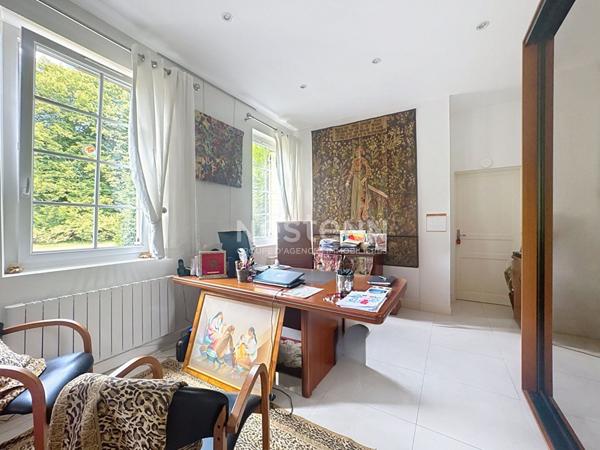 Appartement de Prestige a Vendre a Gouvieux - Un Havre de Paix au Coeur de la Nature