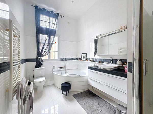 Appartement de Prestige a Vendre a Gouvieux - Un Havre de Paix au Coeur de la Nature