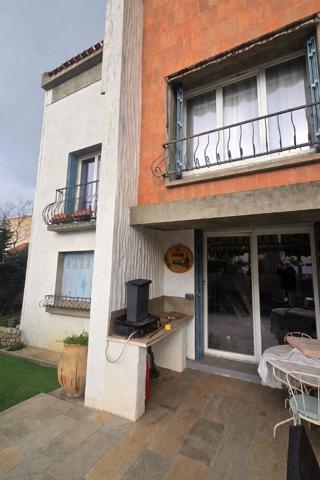 Vente
                Maison112,13 m² - 6 Pièces -
                    CARCASSONNE (11000)