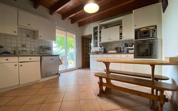 Maison à vendre    5 pièces • 150 m2 La Ville-Dieu-du-Temple