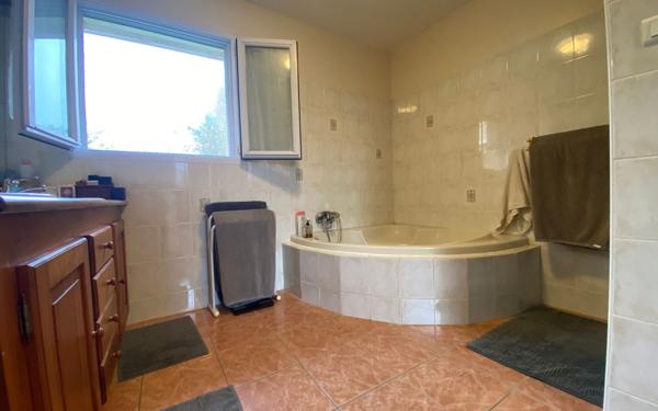 Maison à vendre    5 pièces • 150 m2 La Ville-Dieu-du-Temple