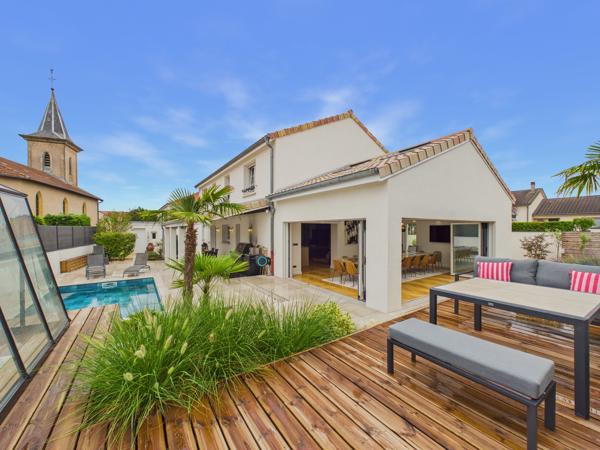 VILLA CONTEMPORAINE D'EXCEPTION   PRESTATIONS HAUT DE GAMME