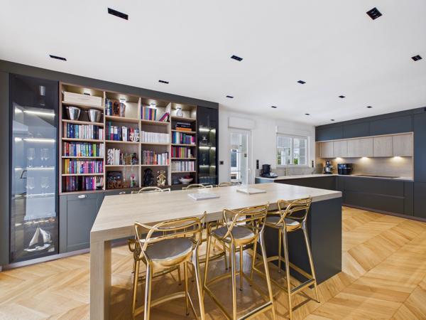 VILLA CONTEMPORAINE D'EXCEPTION   PRESTATIONS HAUT DE GAMME