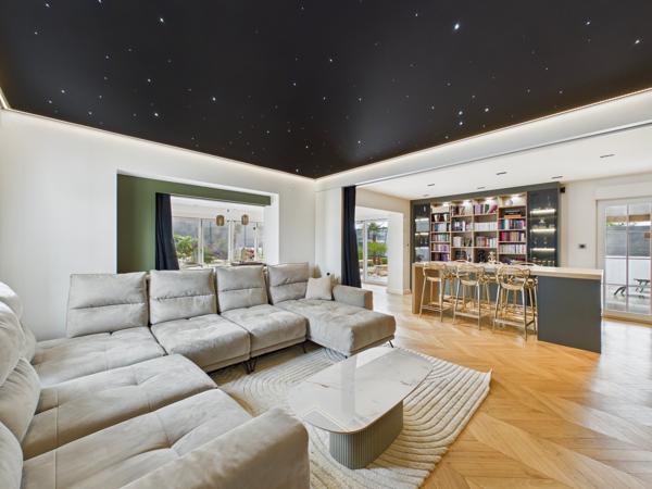 VILLA CONTEMPORAINE D'EXCEPTION   PRESTATIONS HAUT DE GAMME