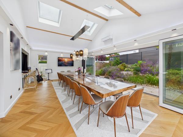 VILLA CONTEMPORAINE D'EXCEPTION   PRESTATIONS HAUT DE GAMME