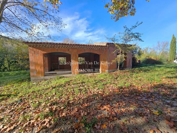 Immobilier Les Arcs (83460) – Propriété 188m2 – 429 000 €