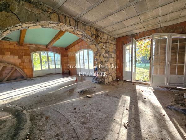 Immobilier Les Arcs (83460) – Propriété 188m2 – 429 000 €