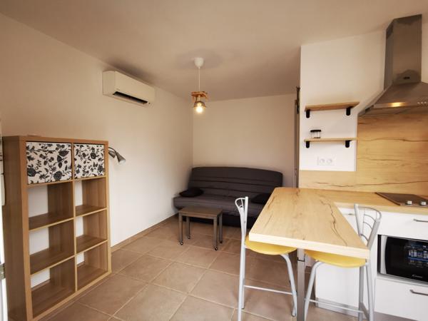 Montélimar (26200) Joli Studio meublé en location à Montélimar (26) avec JURISTIMMO