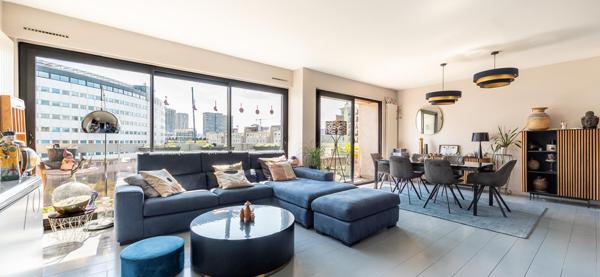 Appartement  95 m2 duplex et rooftop 30m2 vue Tour Eiffel, 23m2 de balcons et terrasses  Passy Paris 16e