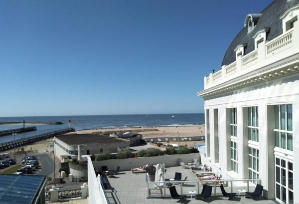 INVESTISSEMENT LOCATIF – TROUVILLE SUR MER – Résidence de tourisme SOWELL HÔTELS Le Beach - 5,05 % de rentabilité