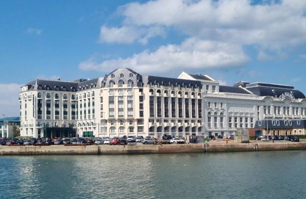 INVESTISSEMENT LOCATIF – TROUVILLE SUR MER – Résidence de tourisme SOWELL HÔTELS Le Beach - 5,05 % de rentabilité