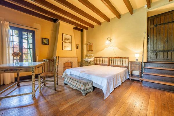 Maison de caractère à Peyrieu; Idéale chambres d'hôtes ou gîtes