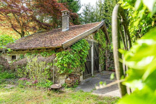 Maison de caractère à Peyrieu; Idéale chambres d'hôtes ou gîtes