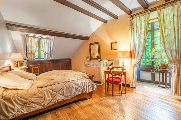 Maison de caractère à Peyrieu; Idéale chambres d'hôtes ou gîtes