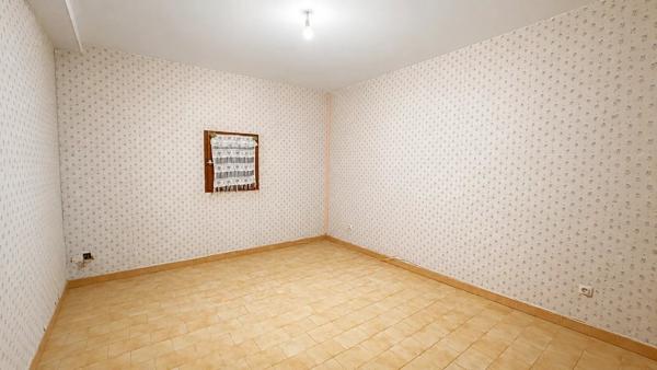 Vente                                                      Propriété
                        
                     7 pièces                      195 m2                     à Pourrières
