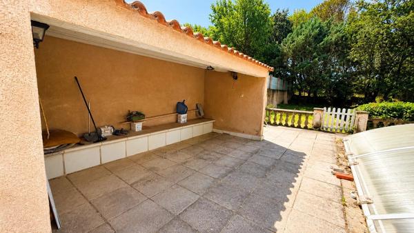 Vente                                                      Propriété
                        
                     7 pièces                      195 m2                     à Pourrières