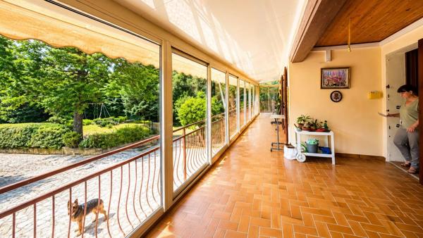 Vente                                                      Propriété
                        
                     7 pièces                      195 m2                     à Pourrières