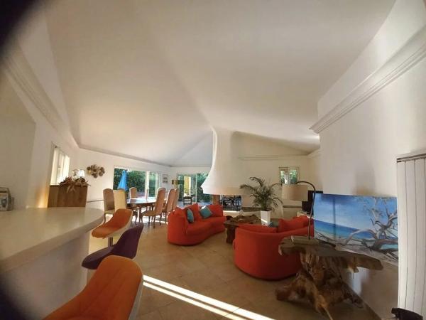 Vente Villa 6 pièces 262 m2 à Sari-Solenzara